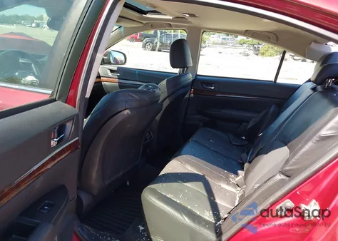 2014 Subaru Legacy 3.6R Limited z USA, uszkodzony, nr VIN 4S3BMDN62E2027276